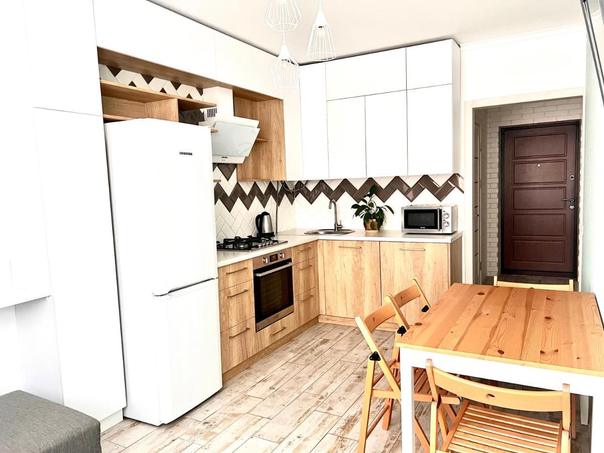 Osapart Cozy Apartment In A Complex Semycvit Lviv Exterior foto
