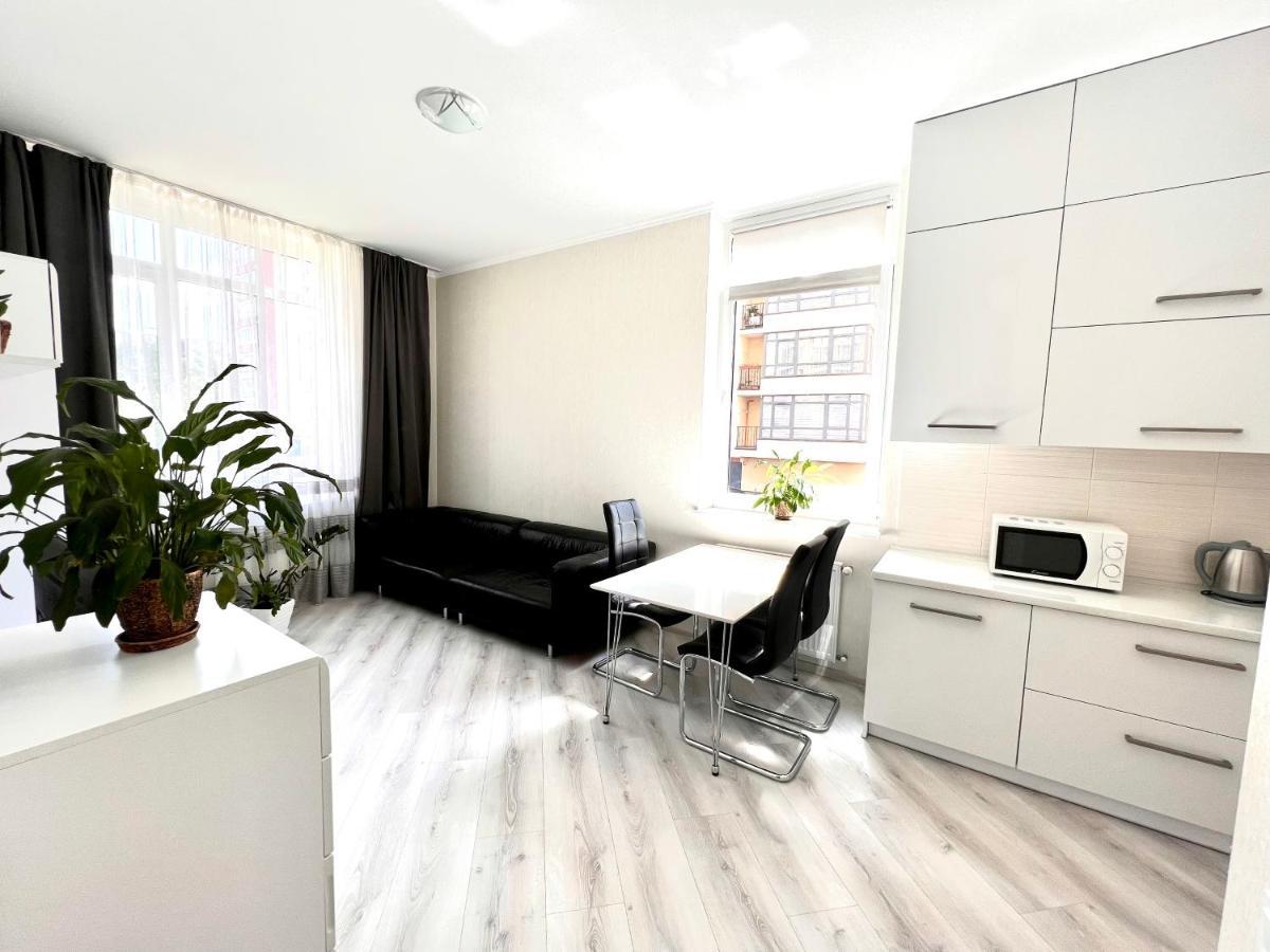 Osapart Cozy Apartment In A Complex Semycvit Lviv Exterior foto