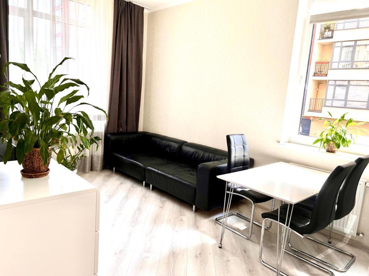 Osapart Cozy Apartment In A Complex Semycvit Lviv Exterior foto