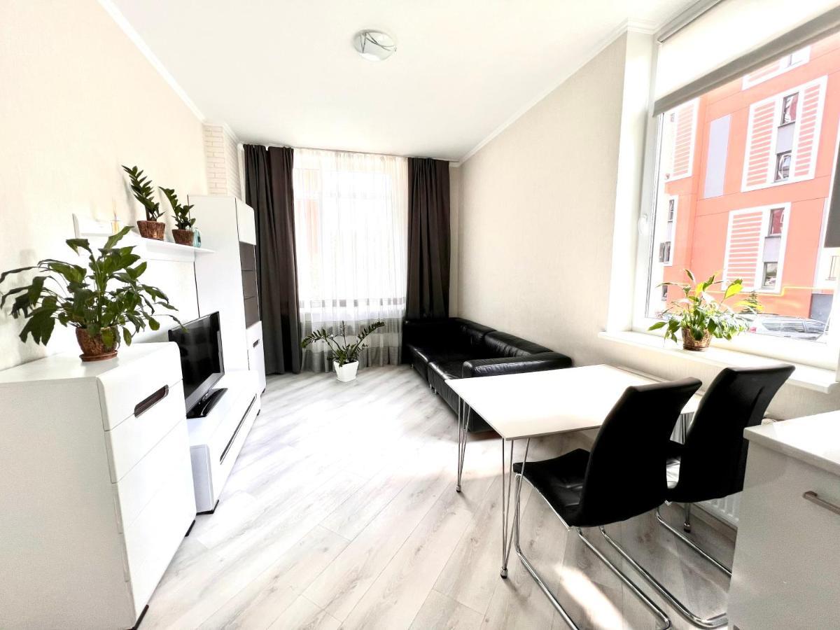 Osapart Cozy Apartment In A Complex Semycvit Lviv Exterior foto