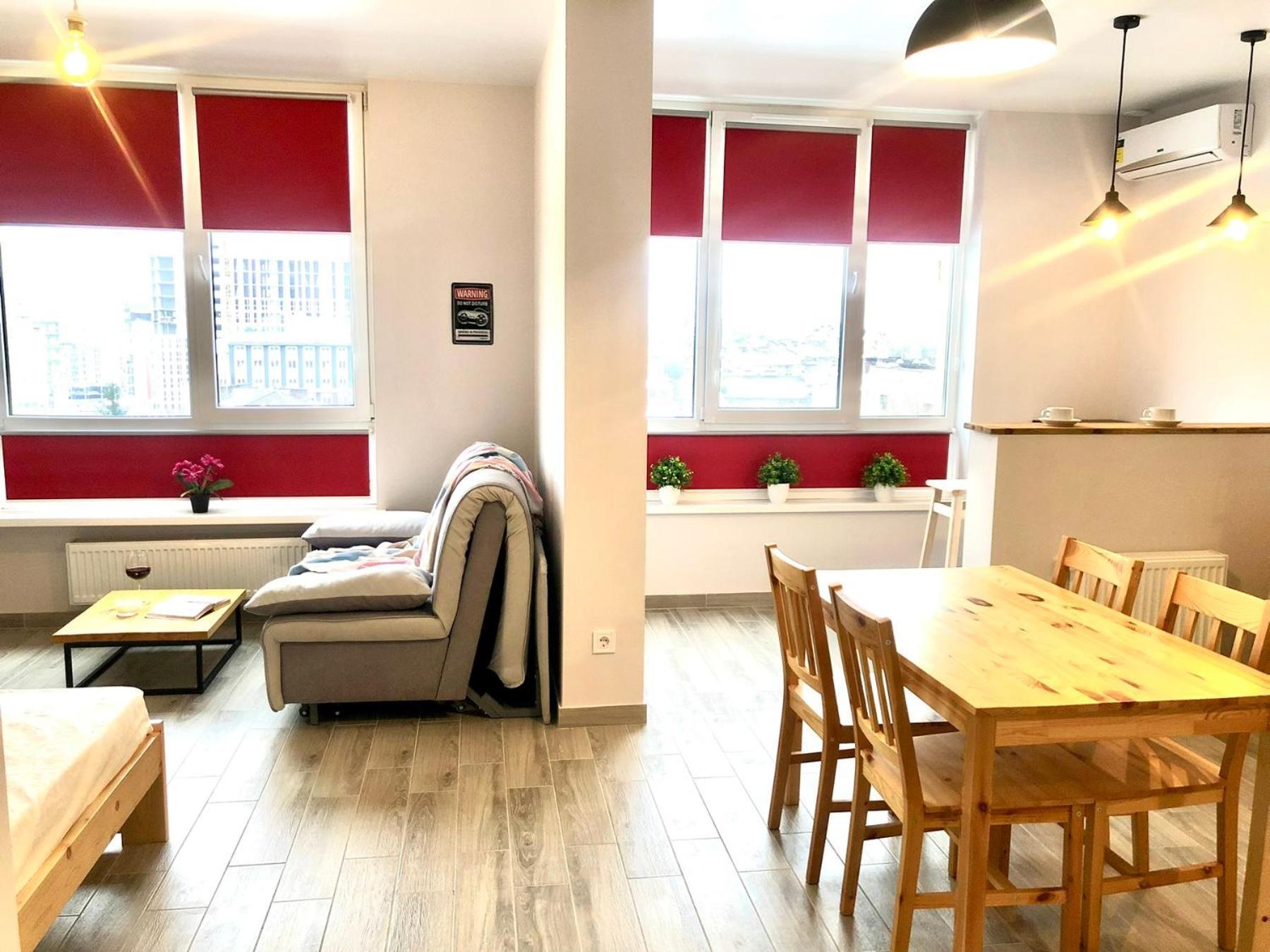 Osapart Cozy Apartment In A Complex Semycvit Lviv Exterior foto