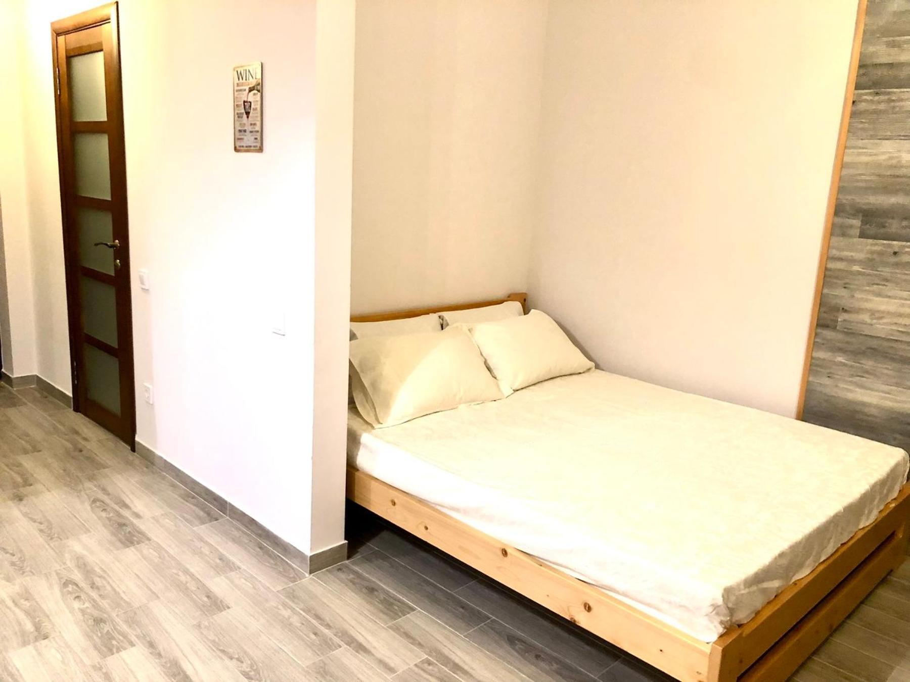 Osapart Cozy Apartment In A Complex Semycvit Lviv Exterior foto